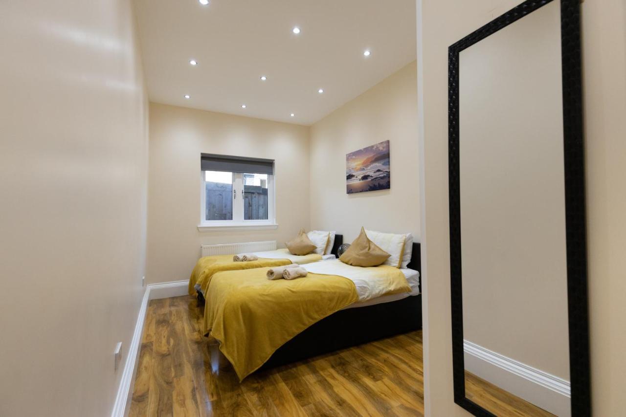New 3-Bedroom Apartment Close To City Centre Edinburgh Exterior photo